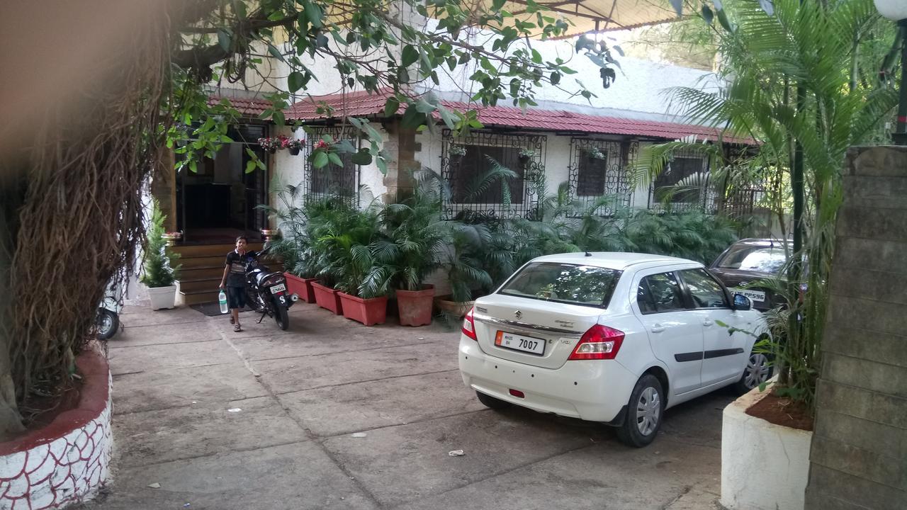 Hotel Ashoka Lonavala Buitenkant foto