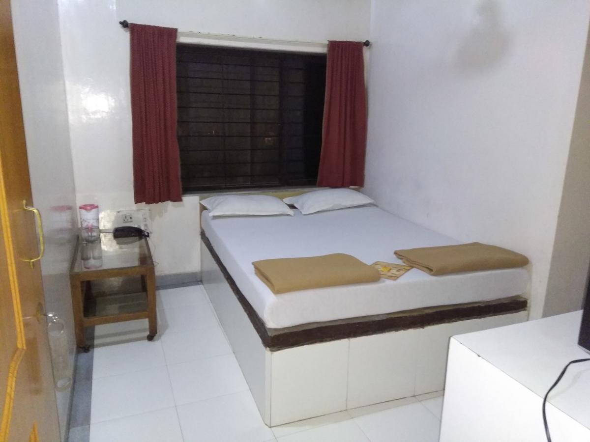Hotel Ashoka Lonavala Buitenkant foto